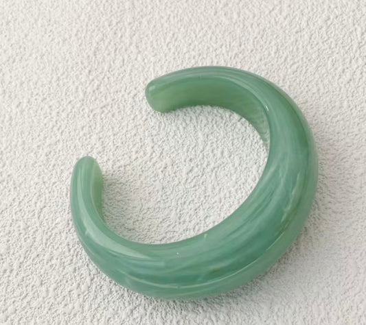Nina Acrylic BRACELET